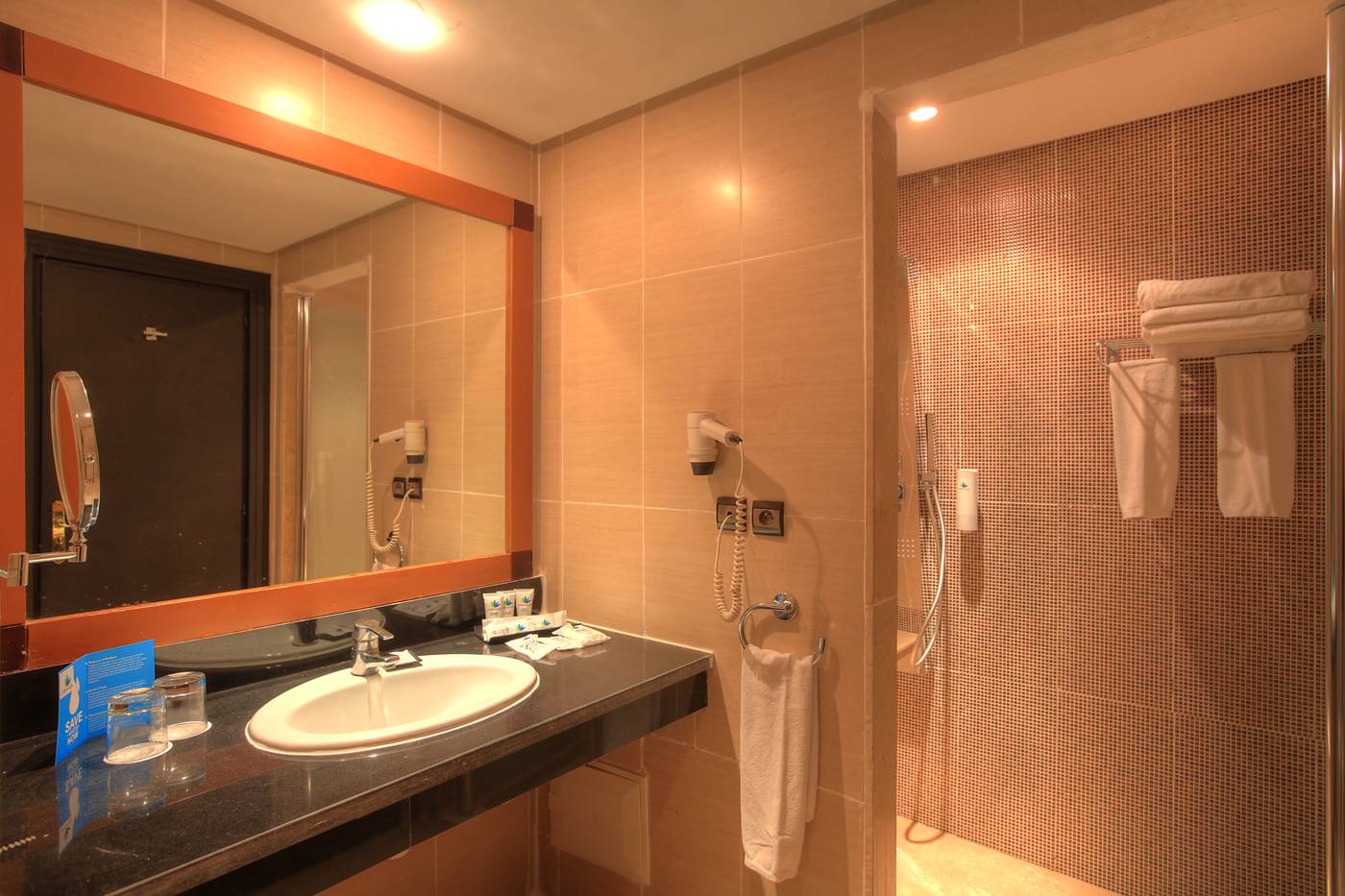 Pickalbatros-Aqua-Fun-Club-Room-42