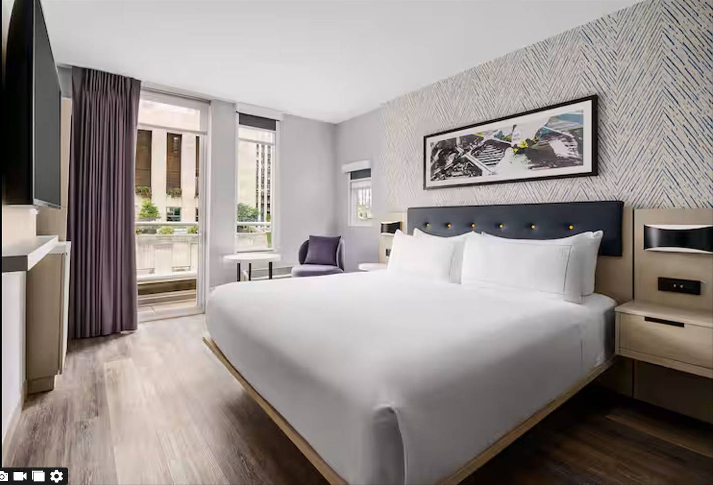 DoubleTree-by-Hilton-New-York-Midtown-Fifth-Avenue-Room-13