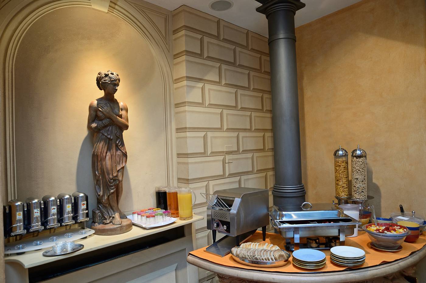 Alba-Palace-Restaurant-77