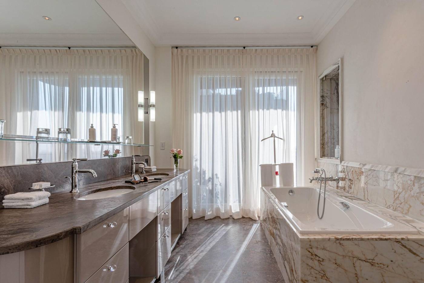 Palazzo-Parigi-Hotel---Grand-Spa-Room-37