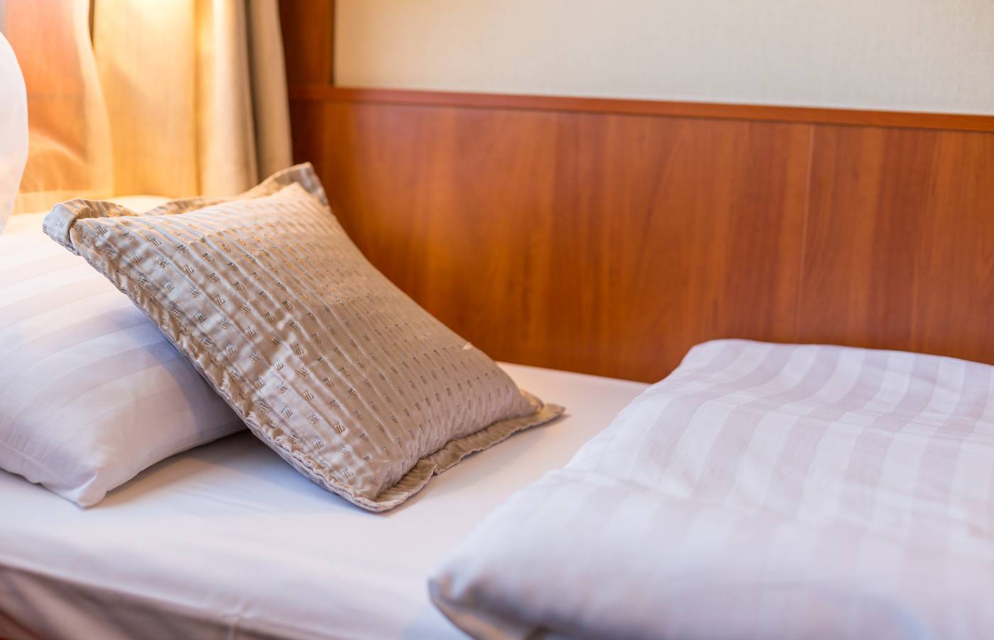 Grand-Jules-Boat-Hotel-Budapest-Room-23