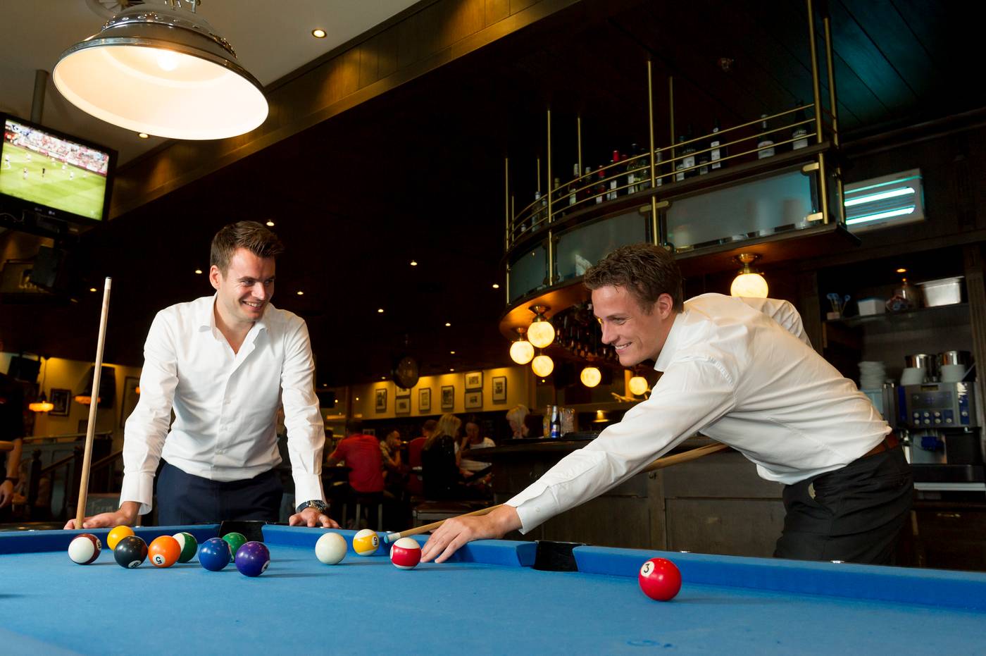 Steigenberger-Amsterdam-Airport-Bar-12