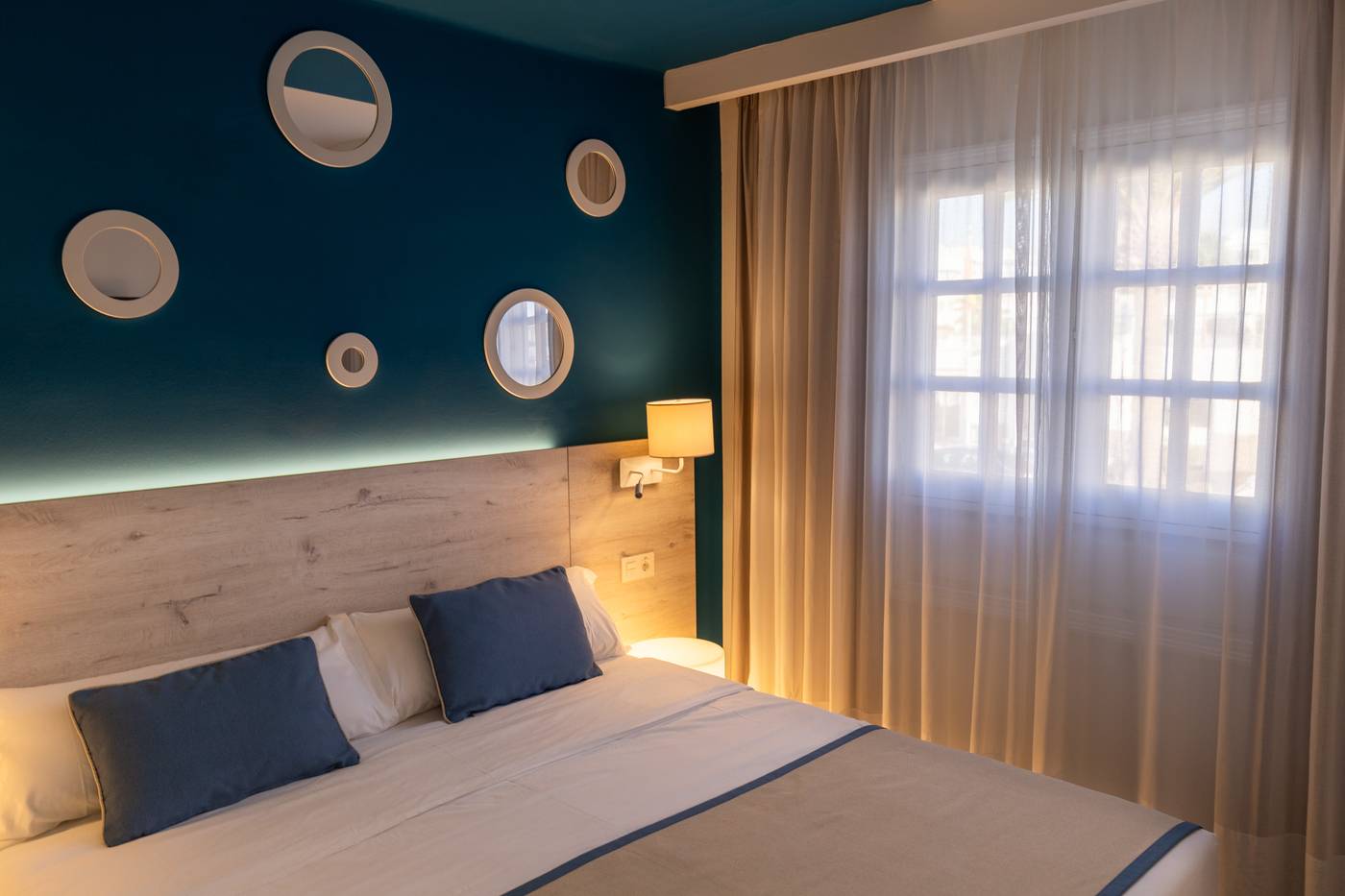 R2-Bahia-Kontiki-Beach-Aparthotel-Room-24