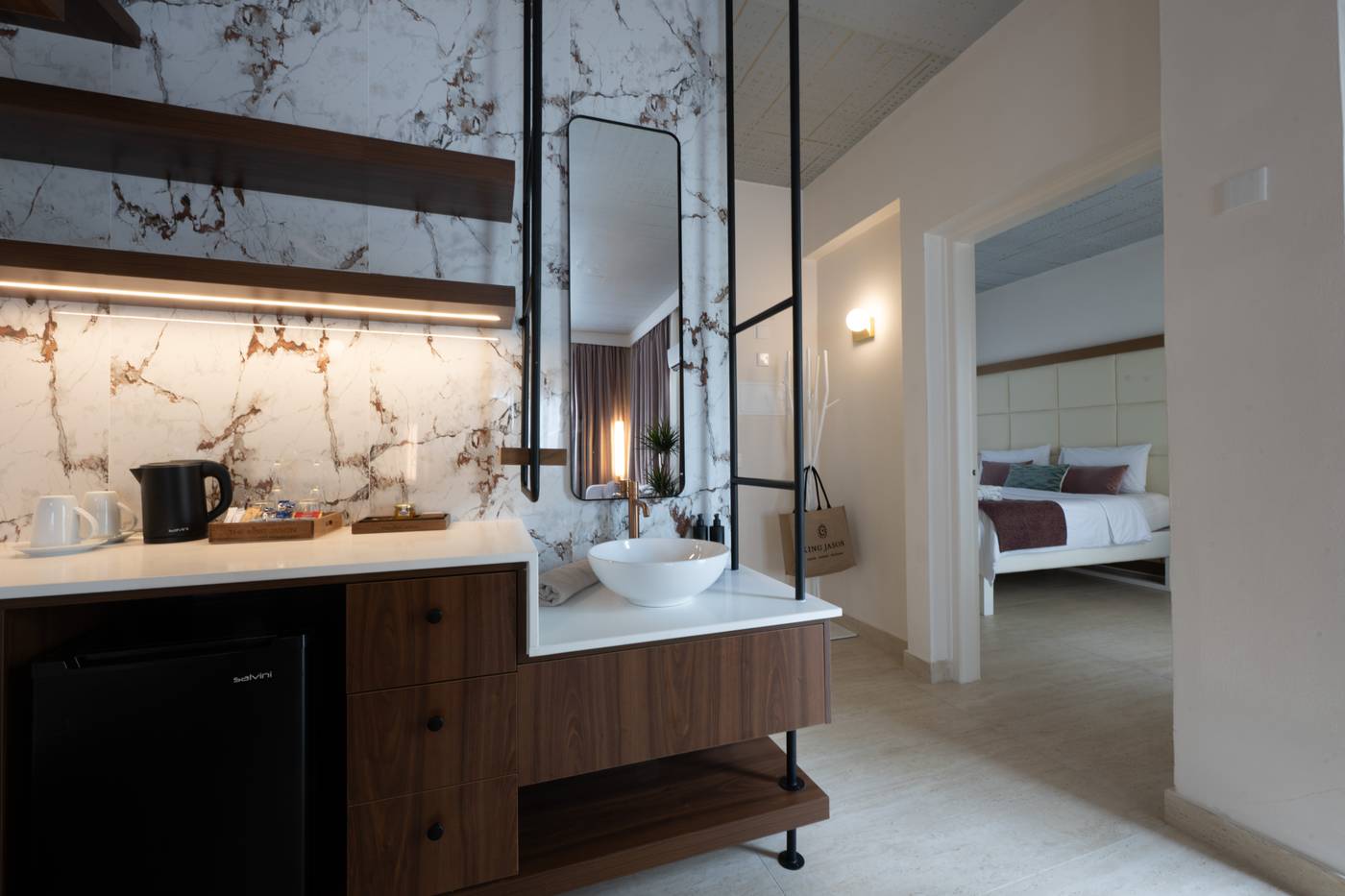 King-Jason-Paphos---Designed-for-Adults-Only-Room-41