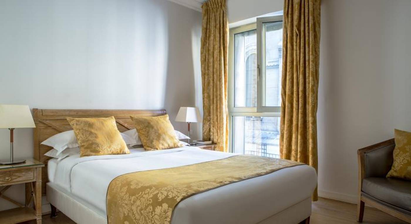 Royal-Garden-Champs-Elysees-Room-40