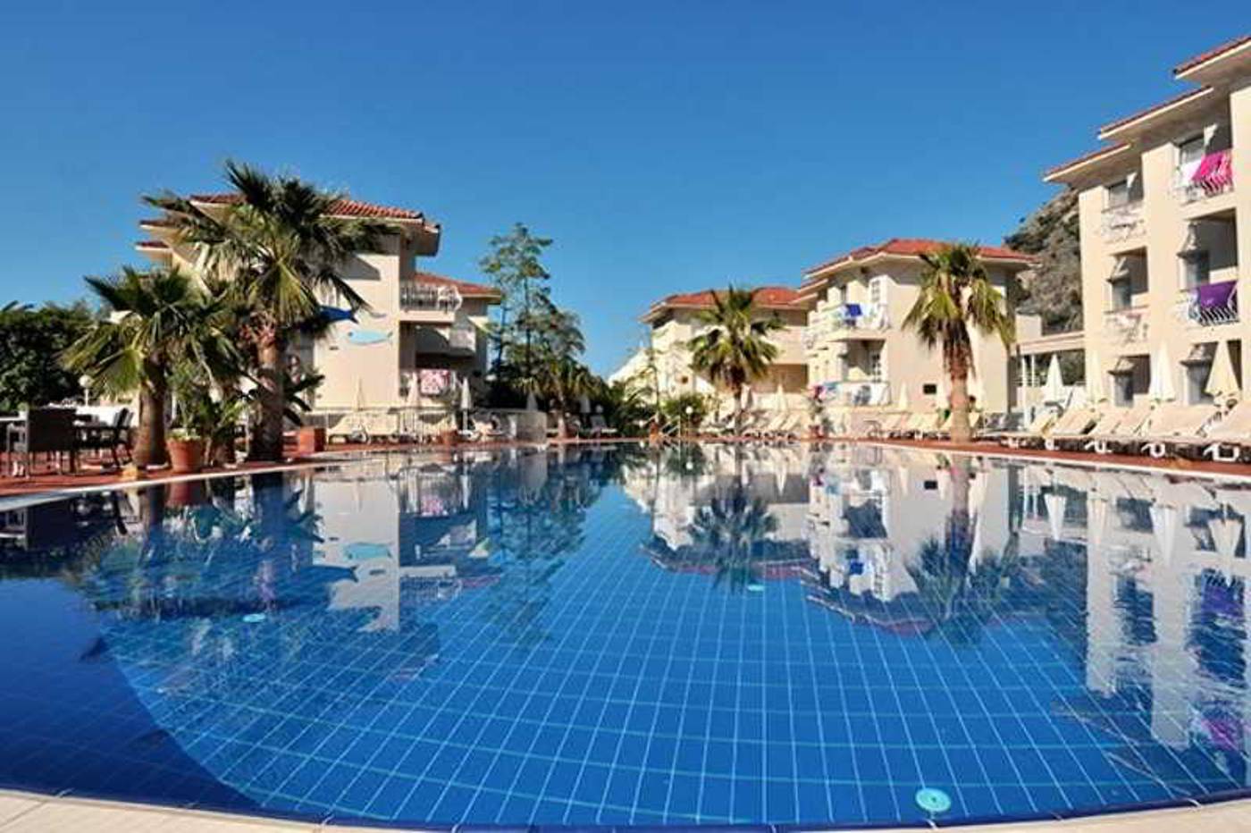 The-Blue-Lagoon-Hotel-Pool-4