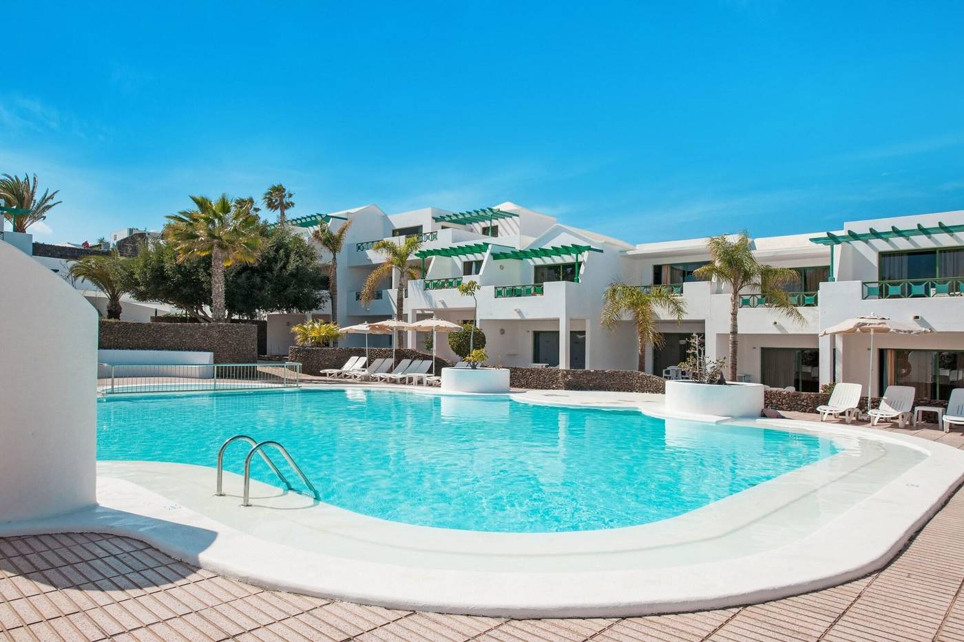 Relaxia-Olivina-Sports-and-Entertainment-1