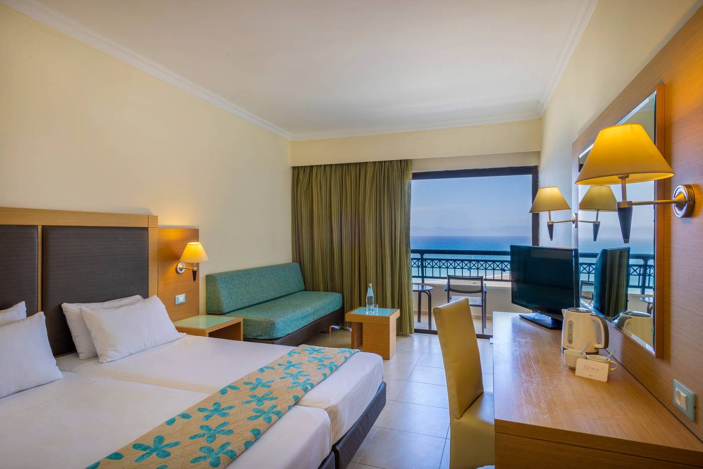 13.03.25 Sol Cosmopolitan