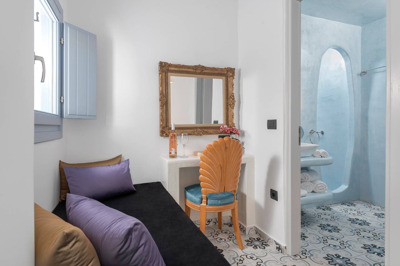 Sole-D-Oro-Luxury-Suites-Room-32