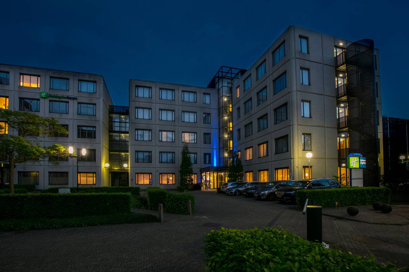 Holiday-Inn-Express-Amsterdam-Schiphol-General-view-8