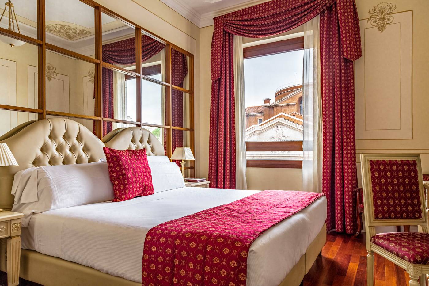 Radisson-Blu-Ghr-Hotel-Rome-General-view-9