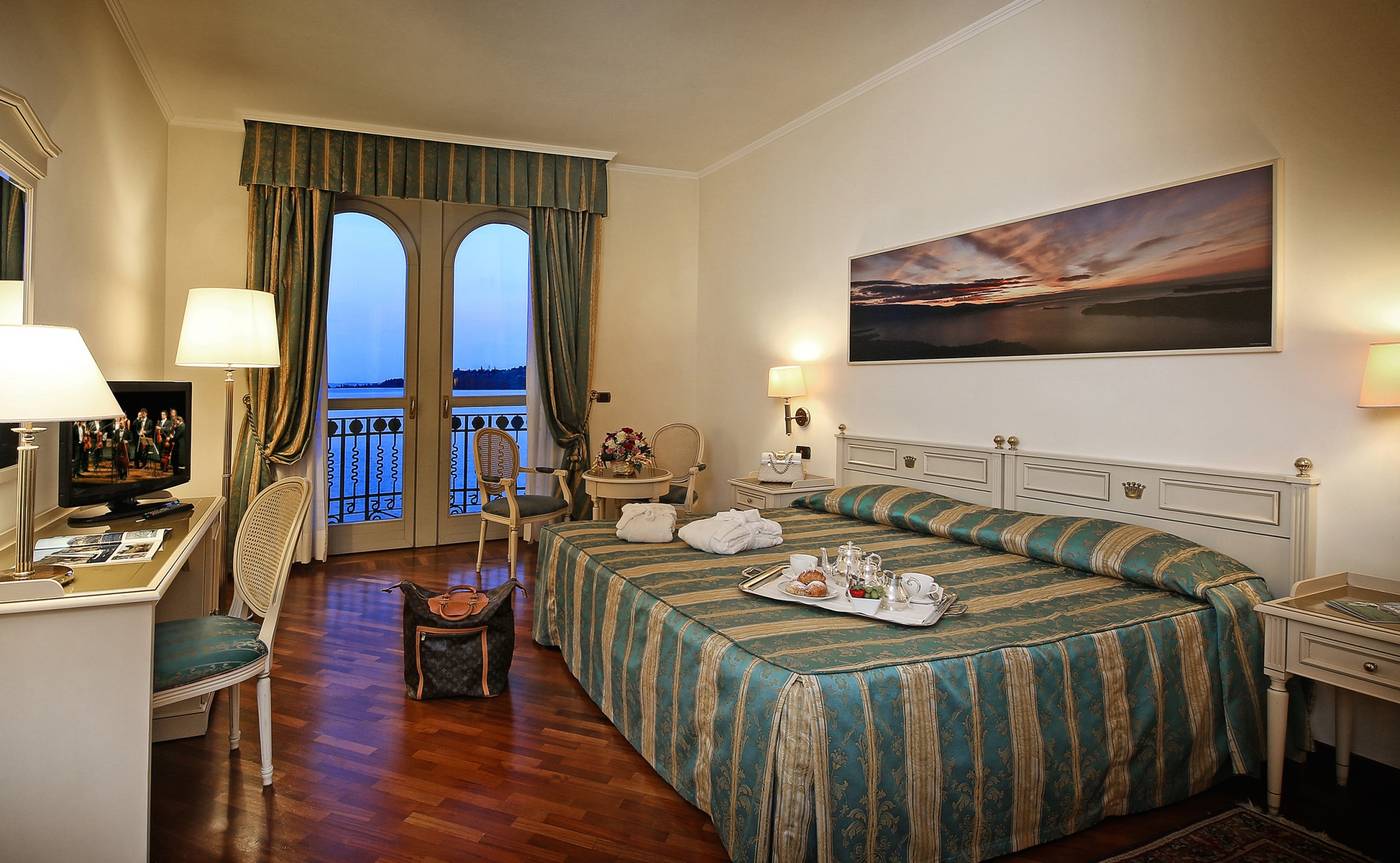 Hotel Savoy Palace-Italy-Gardone Riviera BS-Room-8