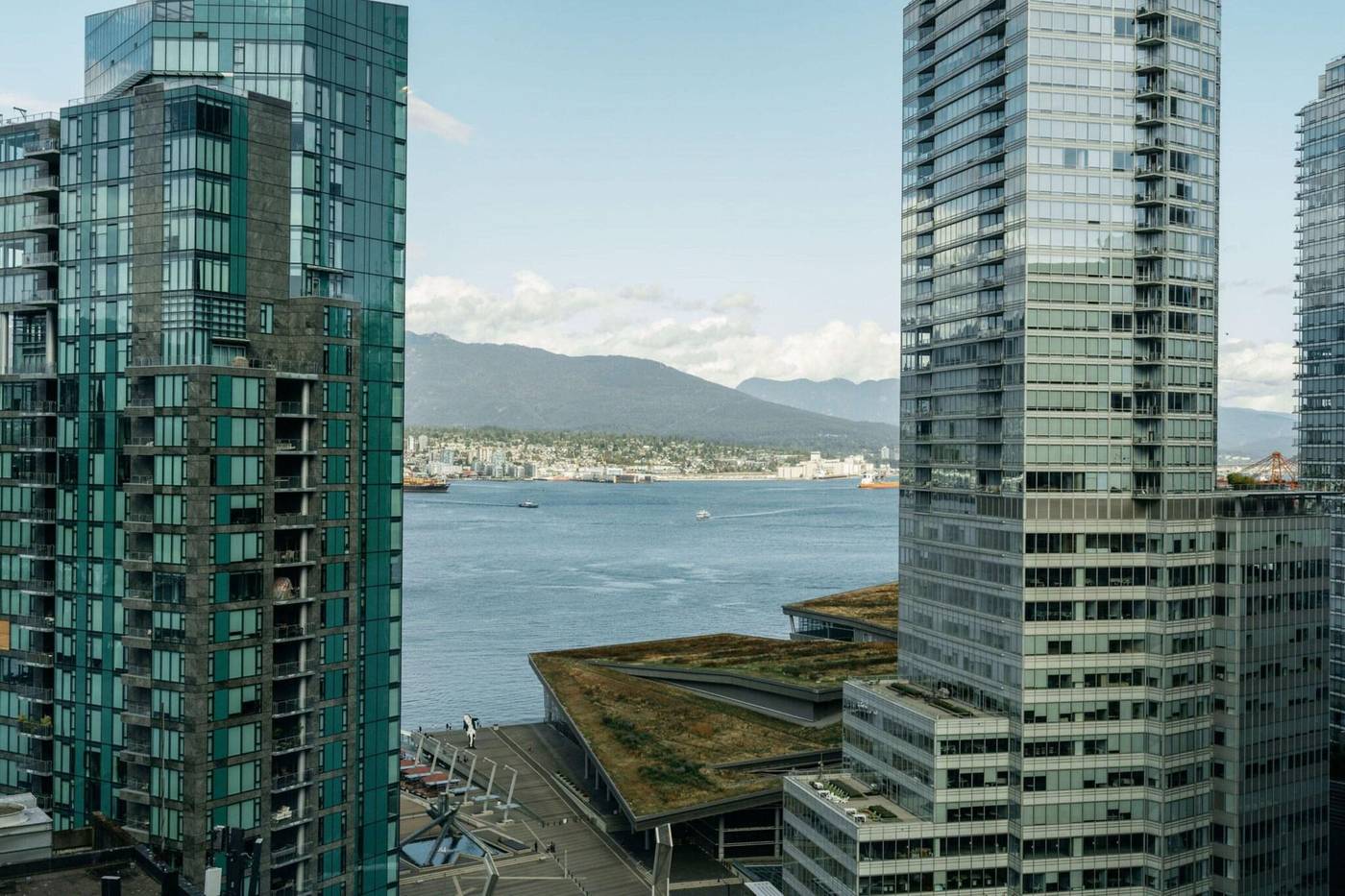 Vancouver-Marriott-Pinnacle-Downtown-General-view-2