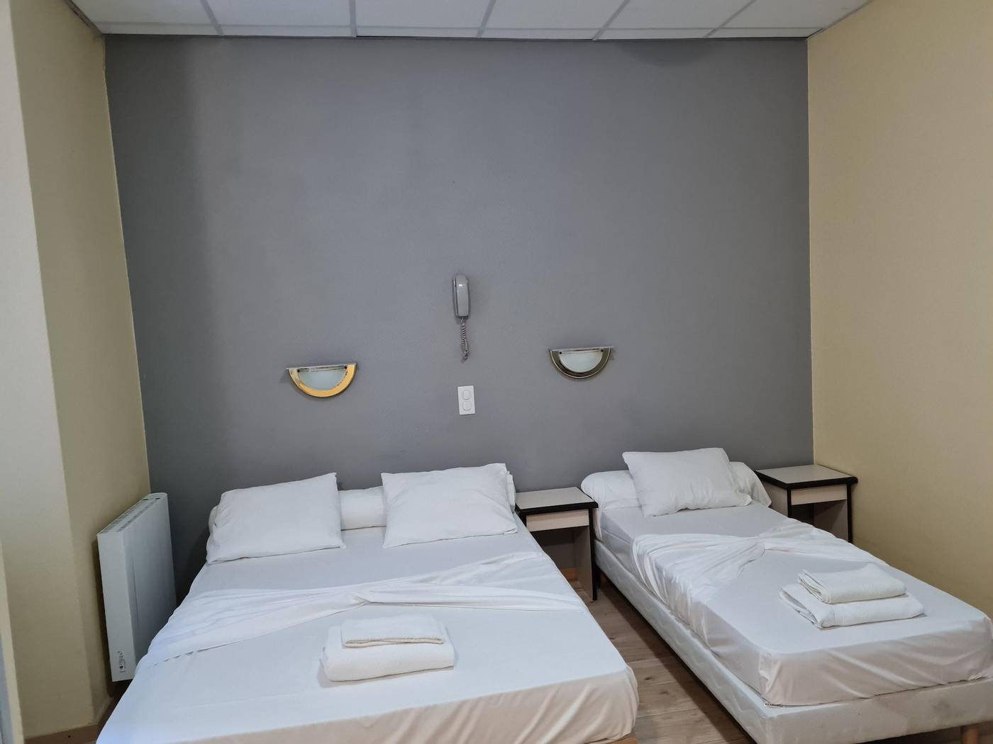 Hôtel Le Milan-France-LOURDES-Room-5