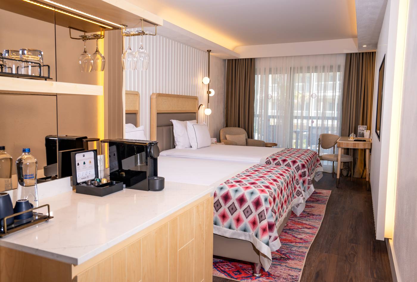 Lara-Barut-Collection-Room-40