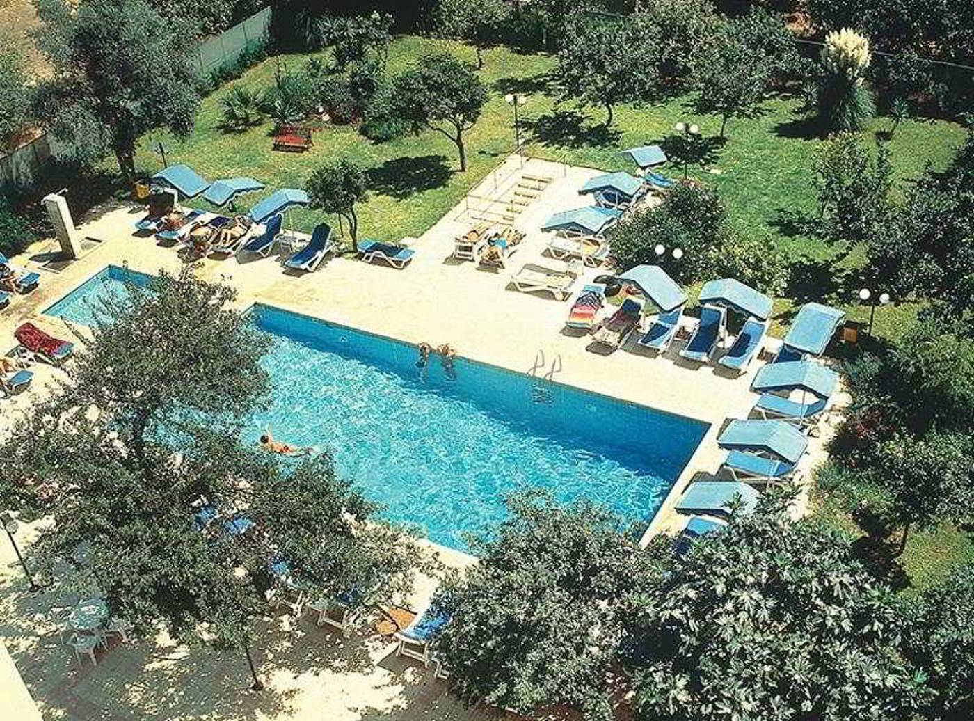 Jasmine-Hotel-Apartments-Pool-5