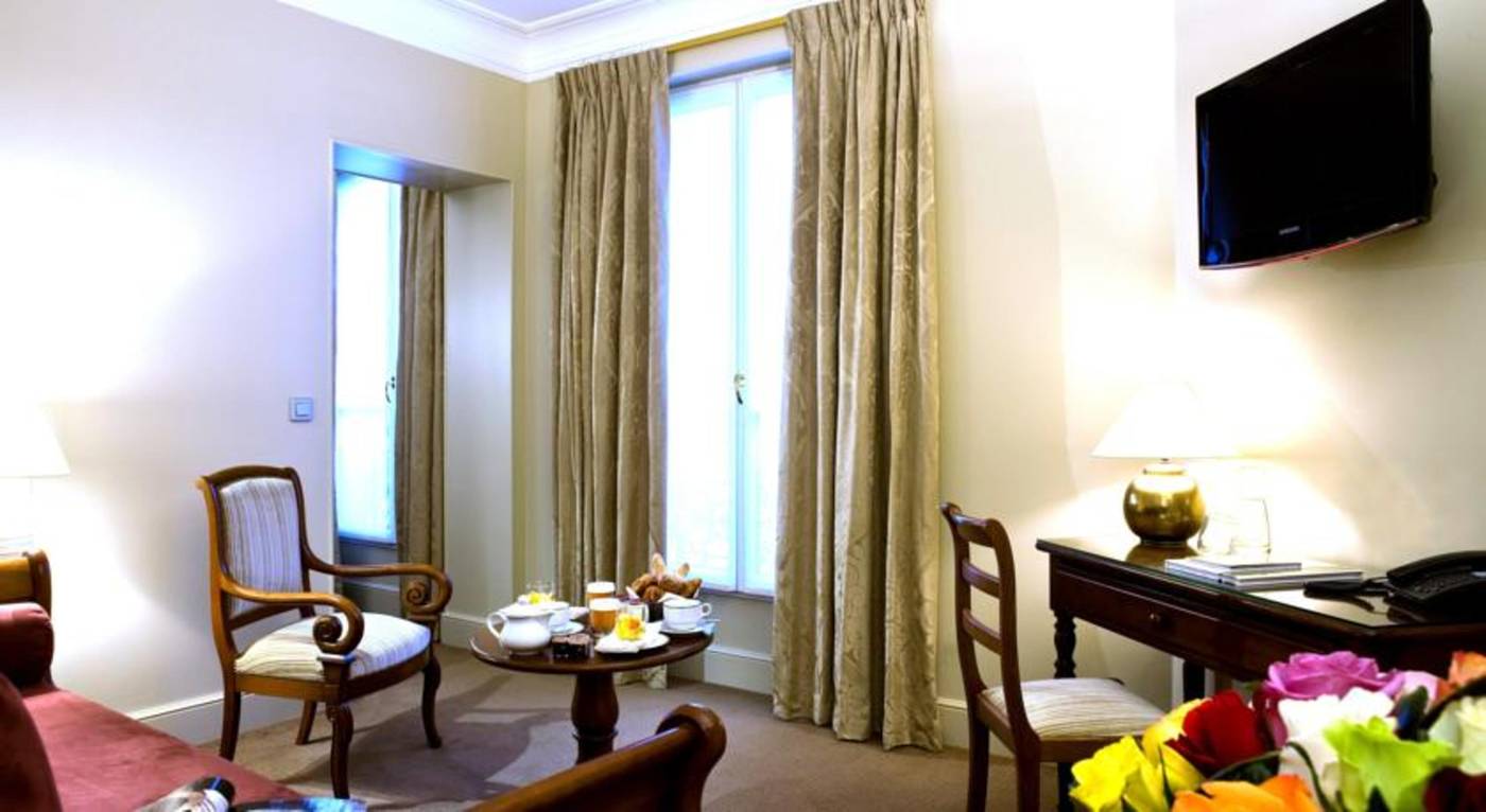 Saint-James-Albany-Paris-Hotel-Spa-Room-49