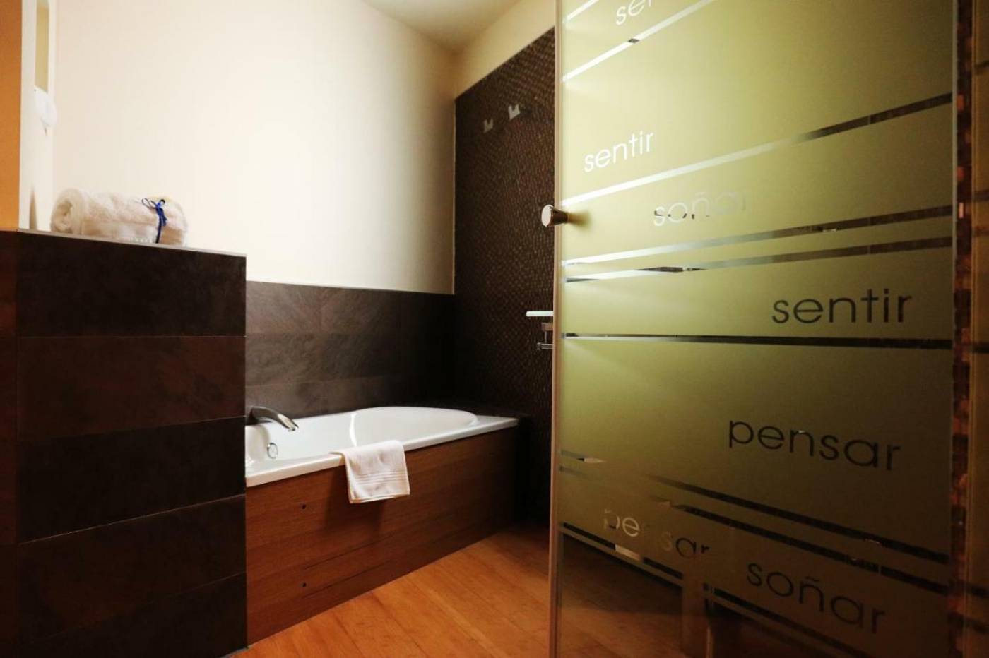 Valhalla-Spa-Room-20