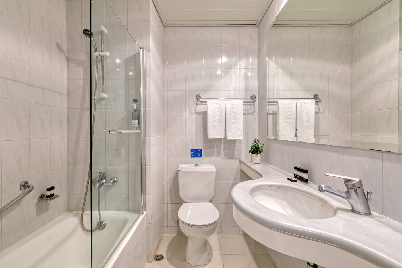 Atlantica-Ocean-Beach-Resort-Room-35