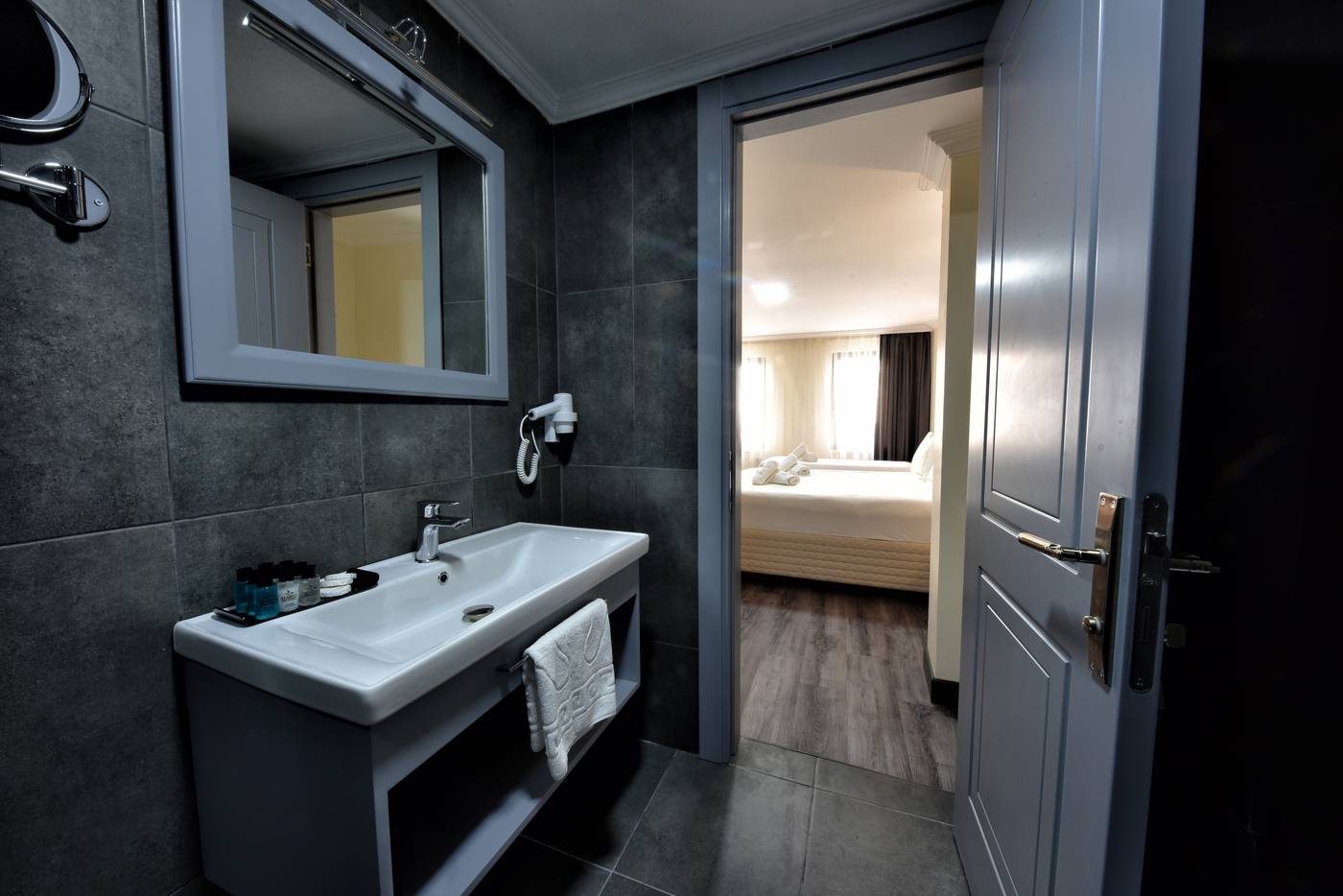 Almina-Inn-Hotel-Room-19