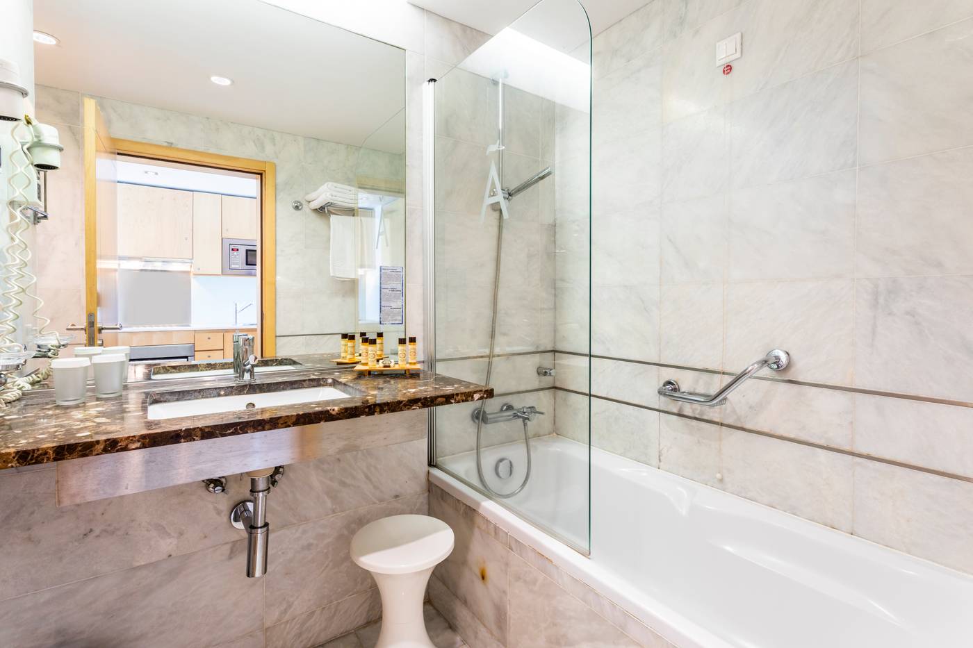 Crowne-Plaza-Caparica-Lisbon-Room-37