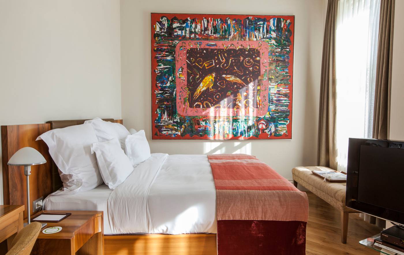 Tomtom-Suites-Room-22