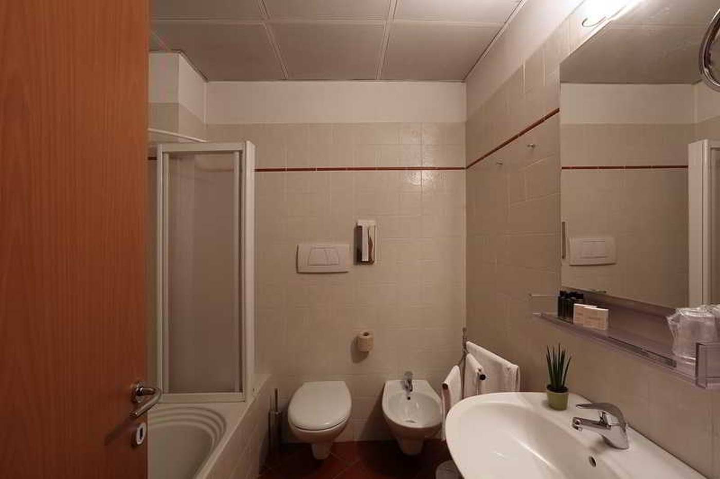 Lizard Hotel-Italy-COMO-Room-9