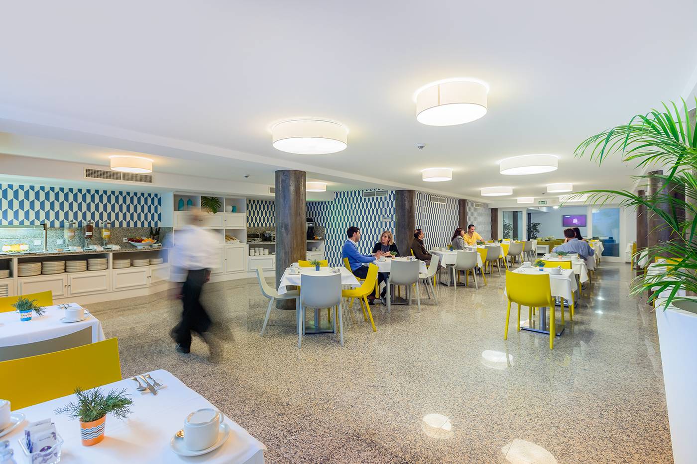 Terrace-Mar-Suite-Hotel-Restaurant-11