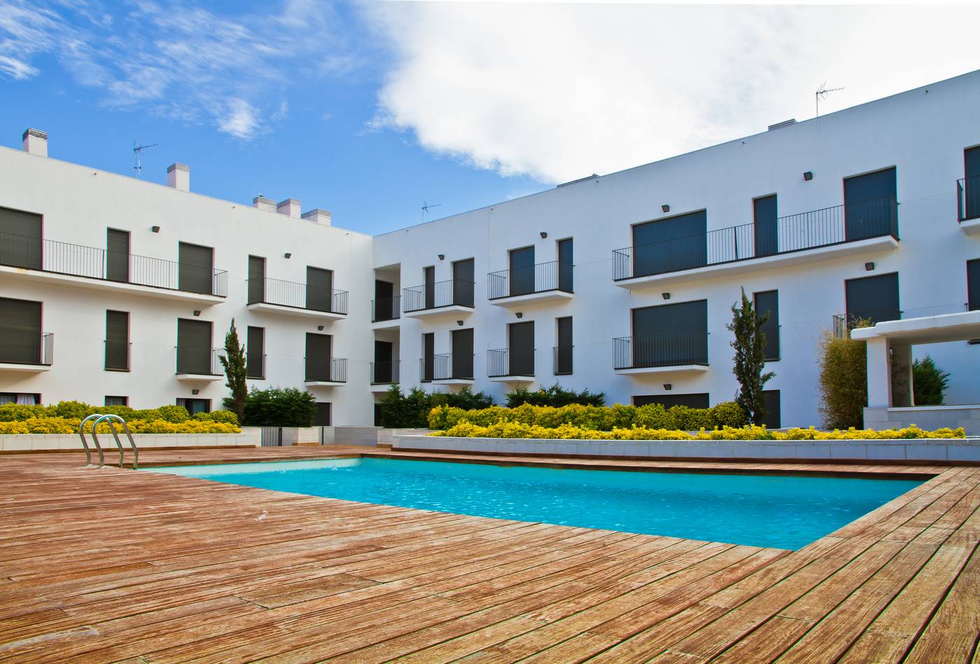 Pierre---Vacances-Estartit-Pool-1