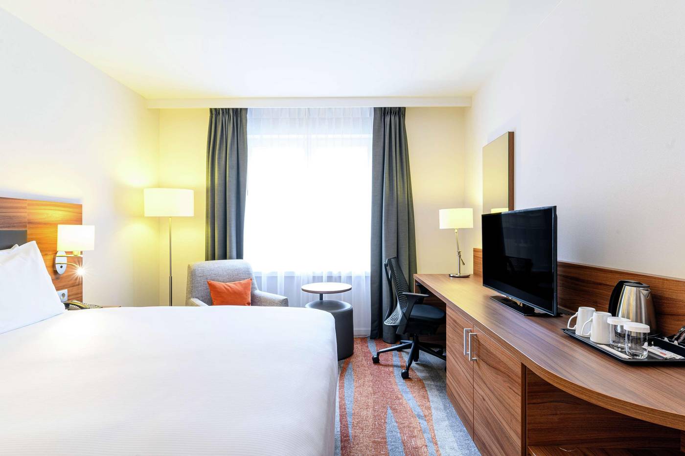 Hilton-Garden-Inn-Brussels-City-Centre-Room-34