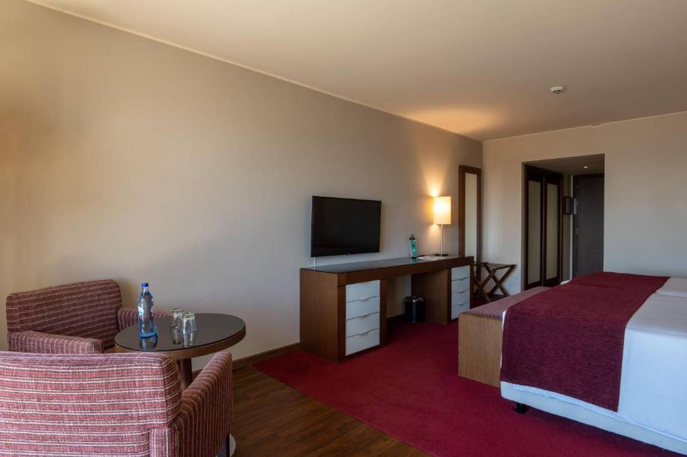 Vila-Gale-Village-Cascais-Room-25
