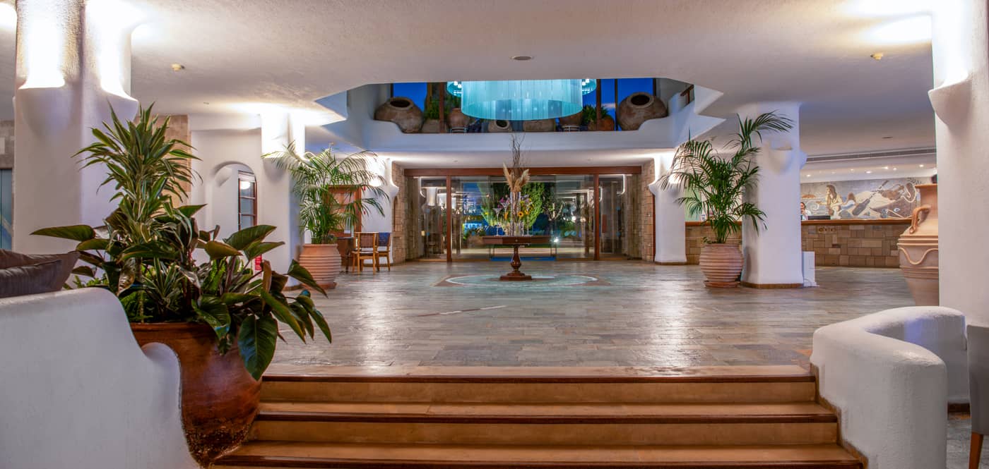 Coral-Beach-Hotel-and-Resort-Lobby-45