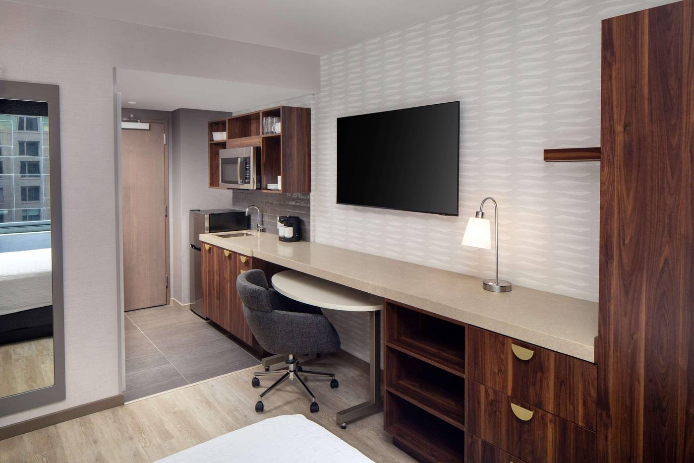 Home2-Suites-By-Hilton-New-York-Times-Square-Room-2