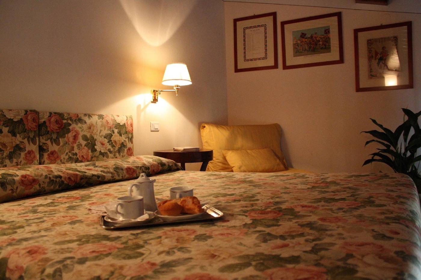 Hotel-Santa-Caterina-Siena-Room-25