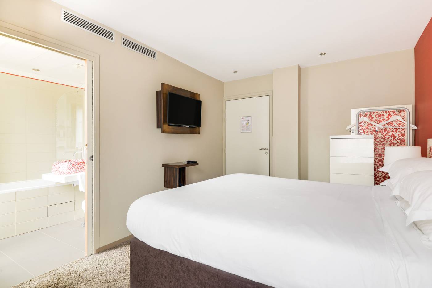 Pavillon-Nation-Room-13