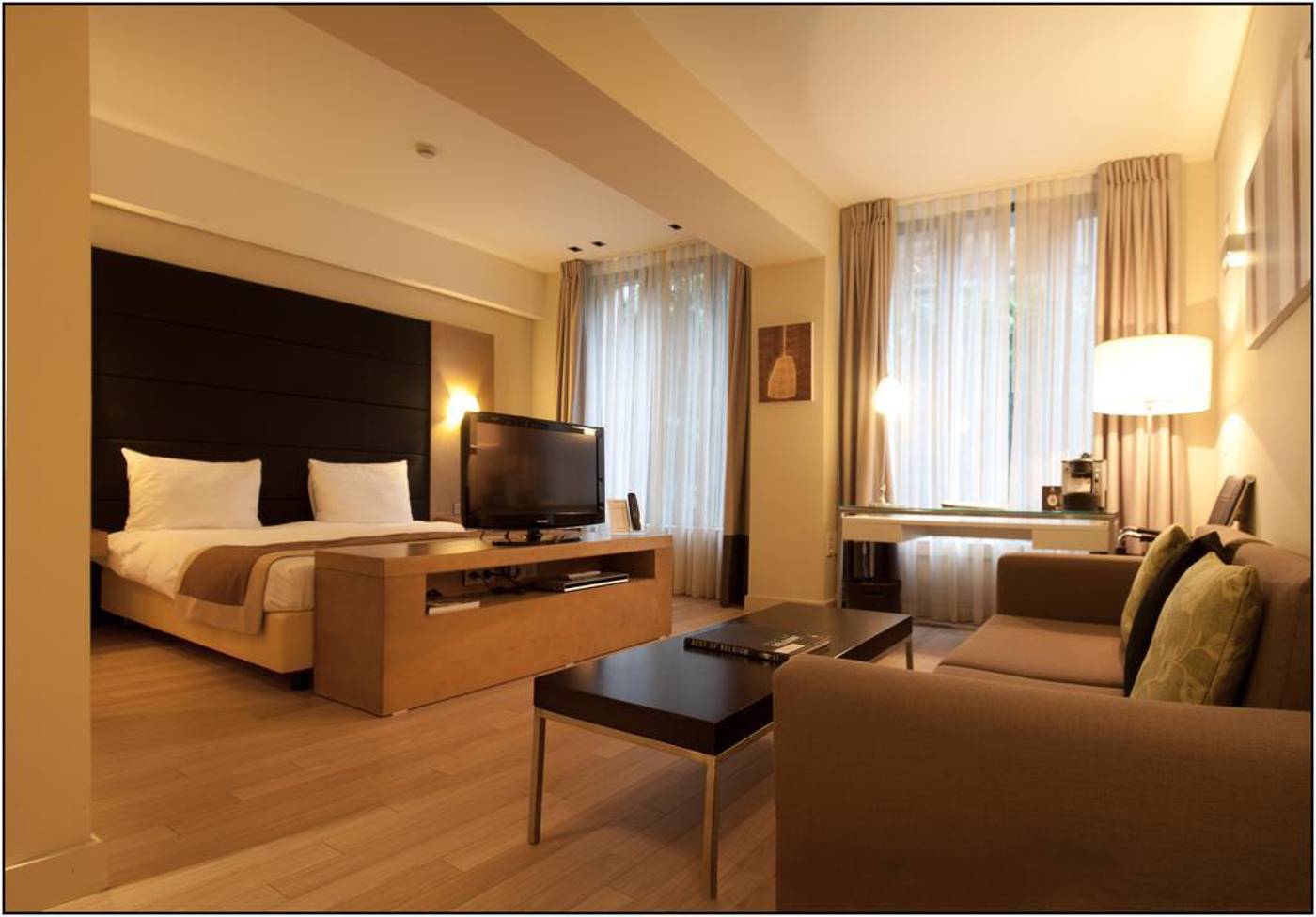 B-Aparthotel-Grand-Place-General-view-7