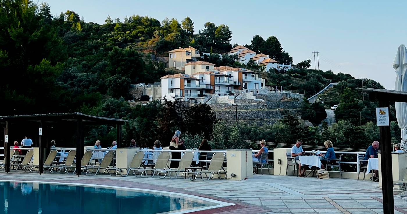 Kanapitsa-Mare-Restaurant-9