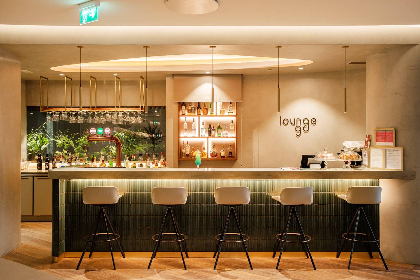 Holiday-Inn-Lisbon-Continental-Bar-16