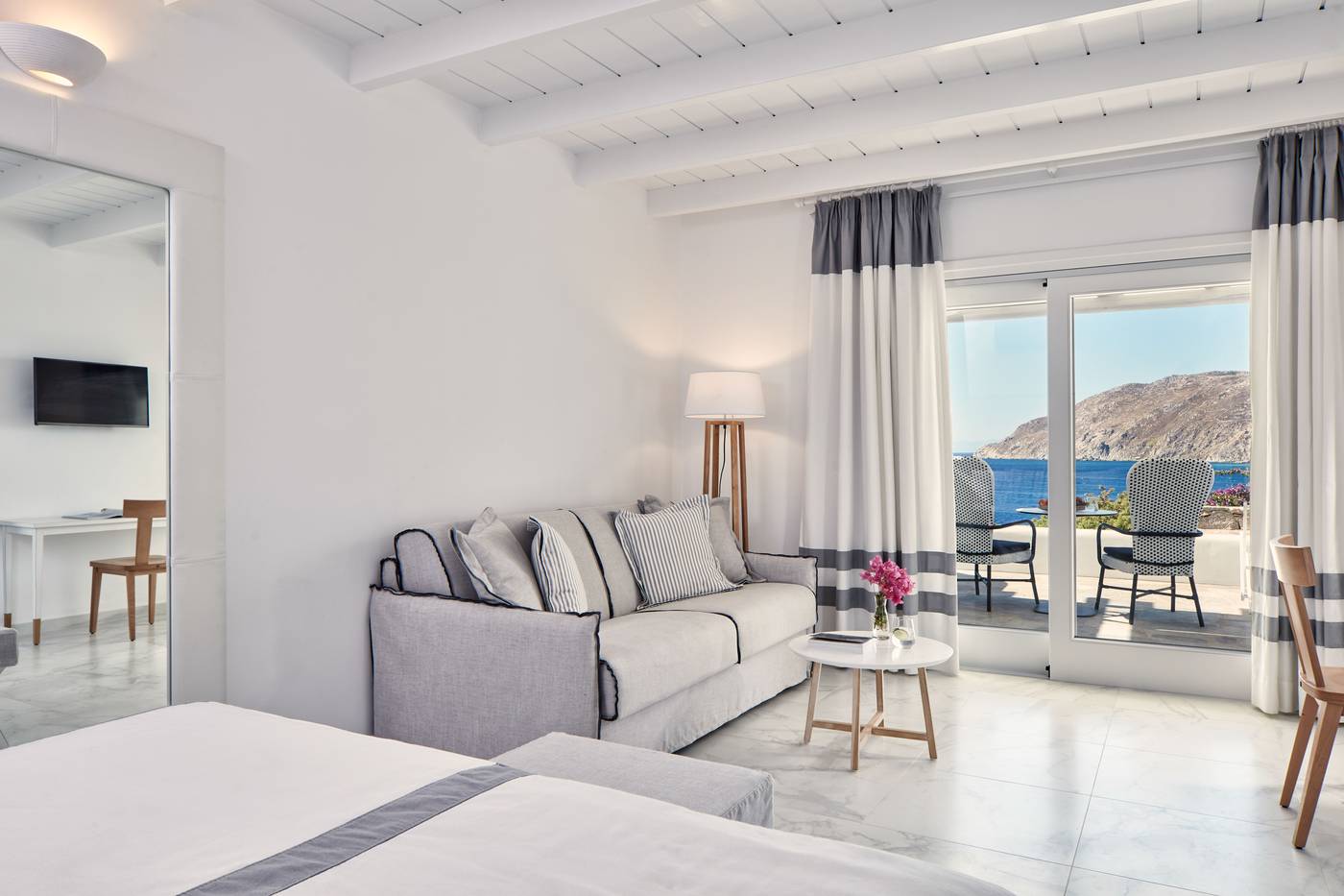 Archipelagos-Hotel-Room-18