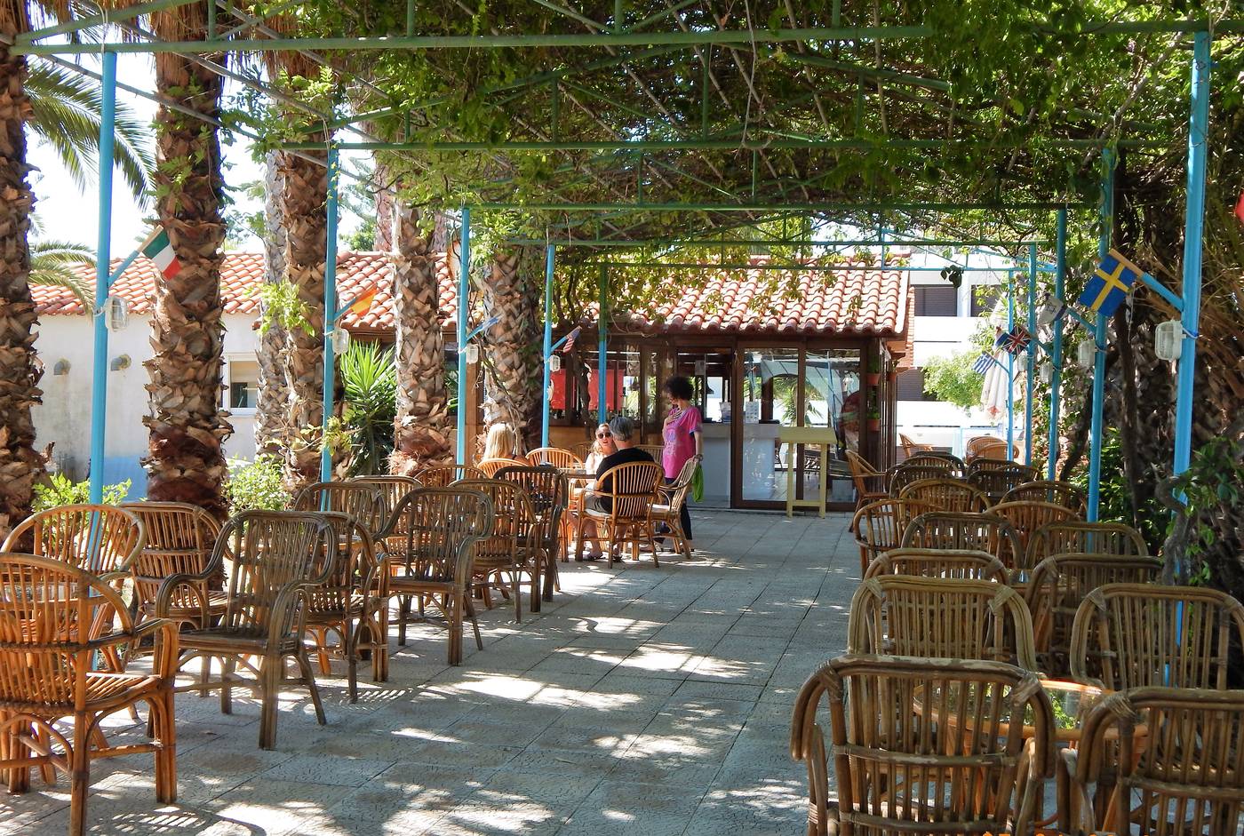 Dreams-4U-Apartments-Lobby-20