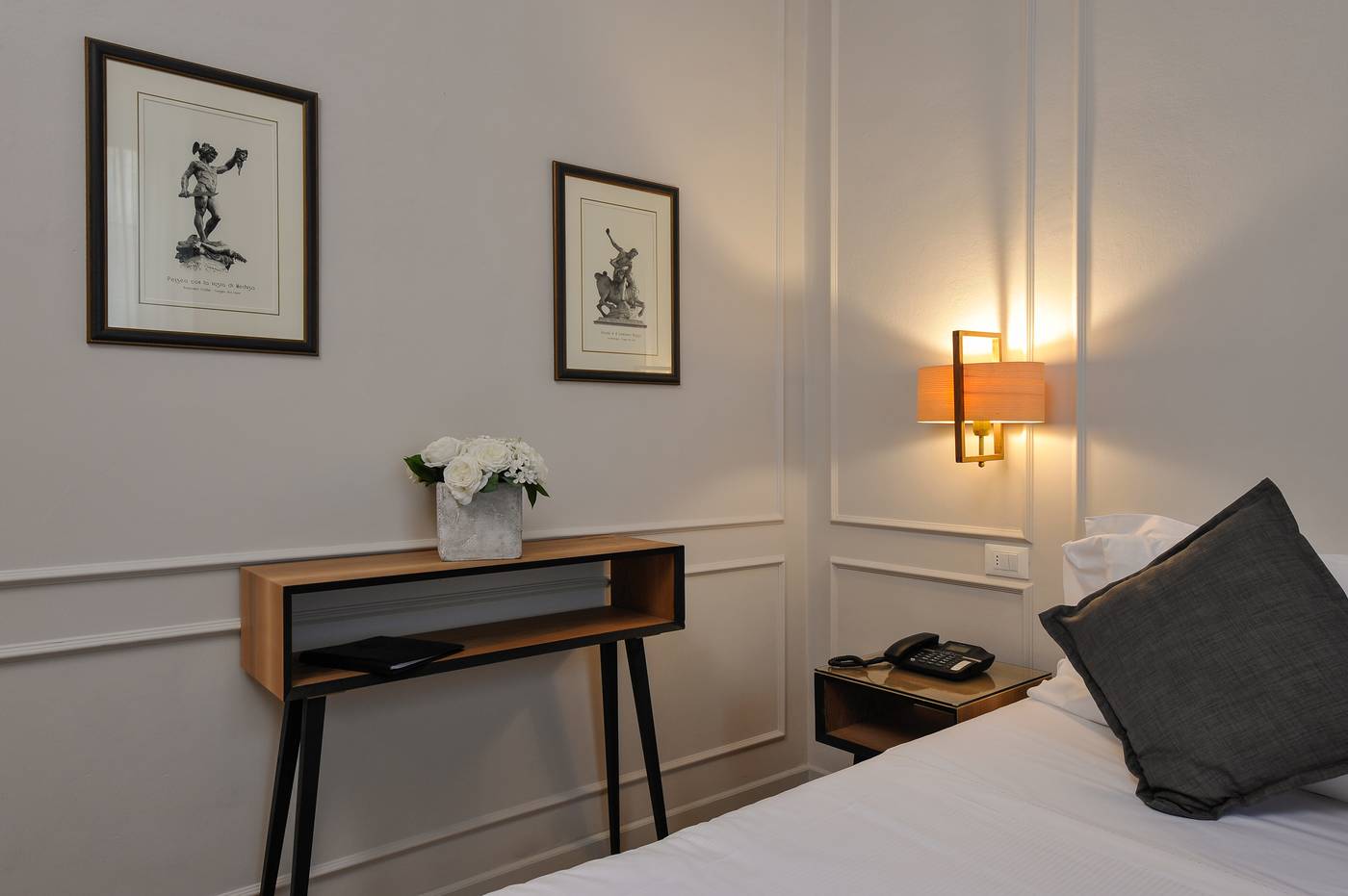 Hotel-Lungarno-Vespucci-50-Room-19