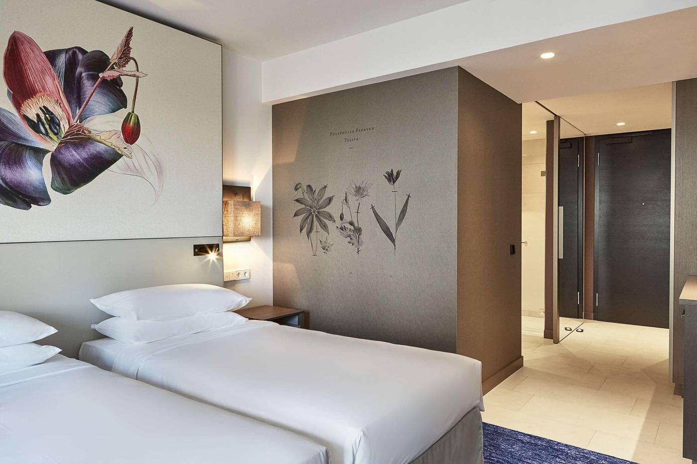 Hyatt-Regency-Amsterdam-Room-37