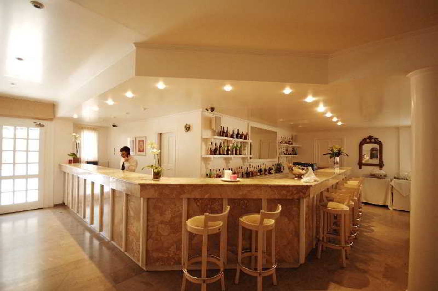 Petasos-Town-Hotel-Bar-5