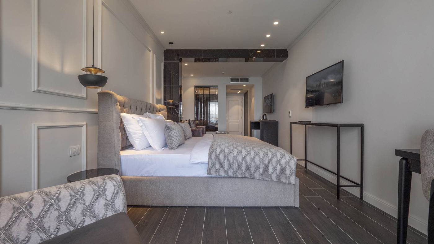 Vivid Blue Serenity 19.01.26