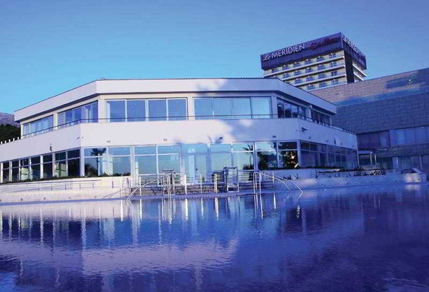 Le-Meridien-Lav-Split-Pool-10