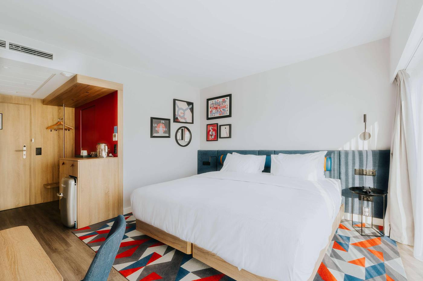 Hampton-By-Hilton-Warsaw-Reduta-Room-33