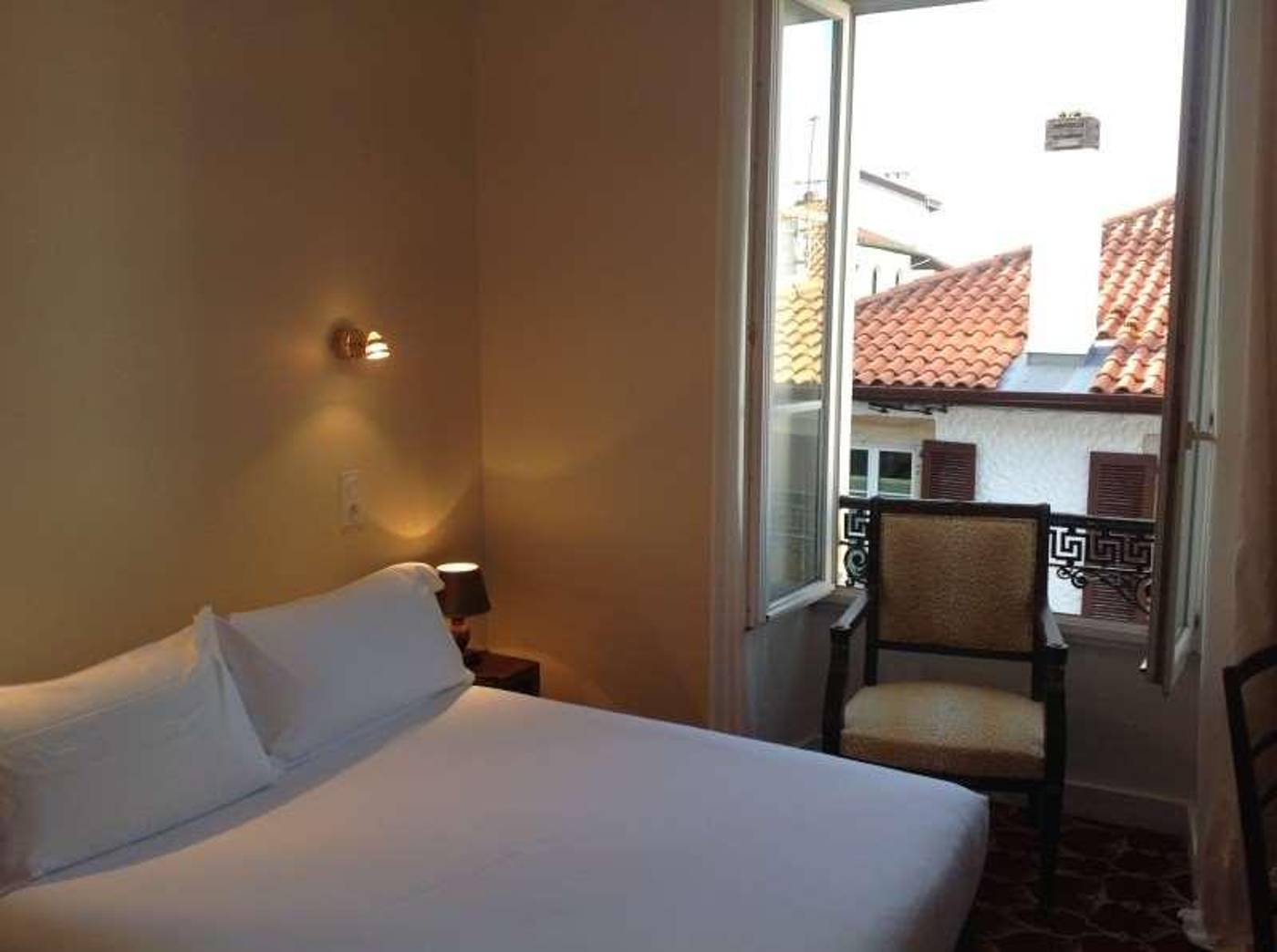 Grand de la Poste-France-SAINT-JEAN-DE-LUZ -Room-10