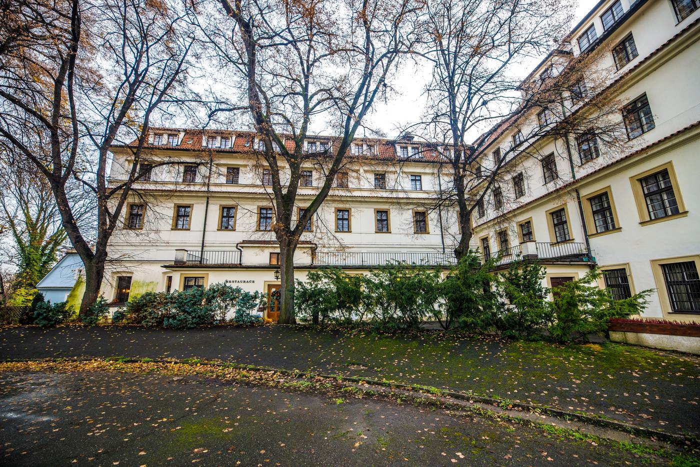 Pytloun-Old-Armoury-Hotel-Prague-General-view-1