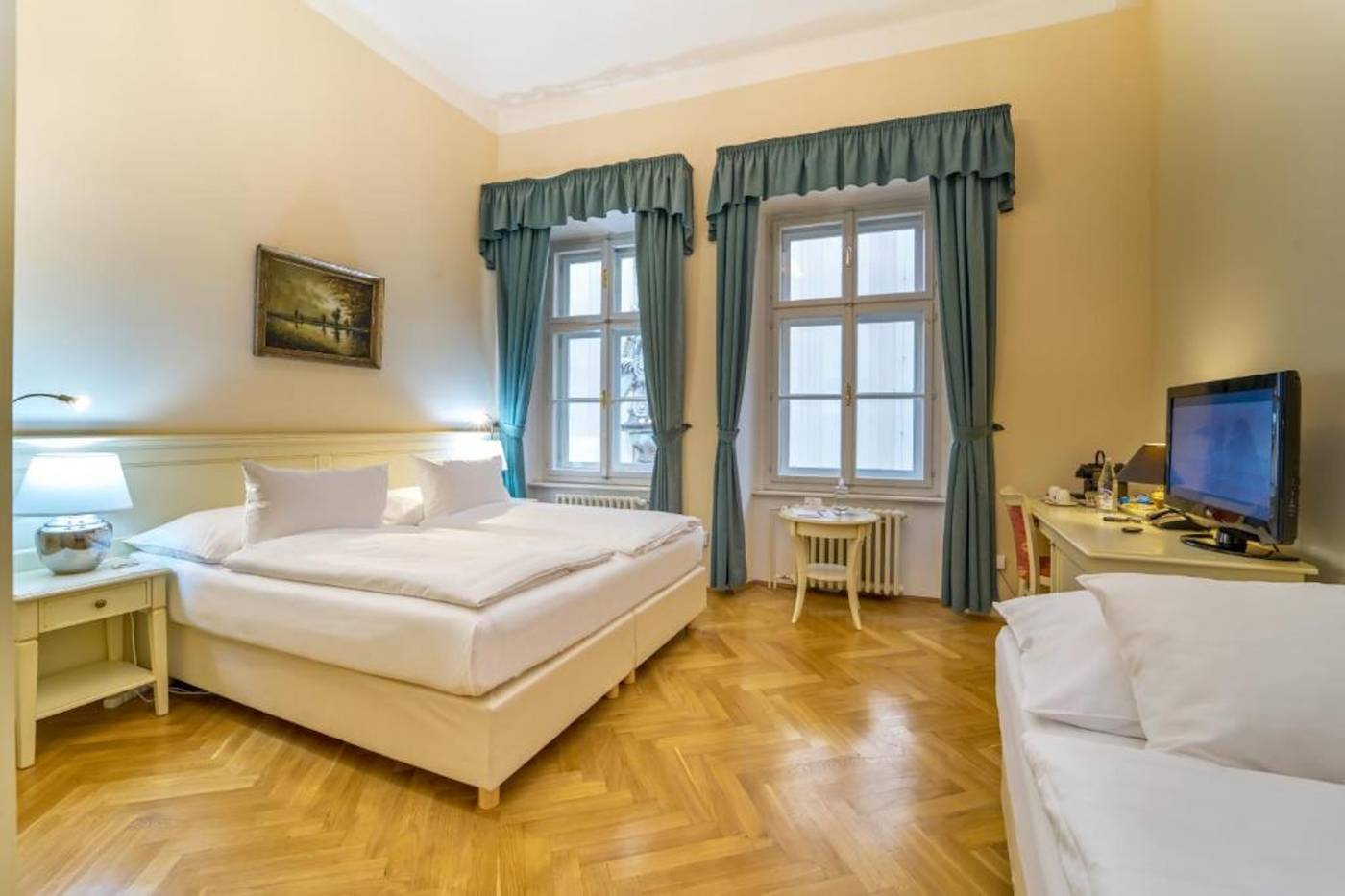 Josephine-Old-Town-Square---Czech-Leading-Hotel-Room-14