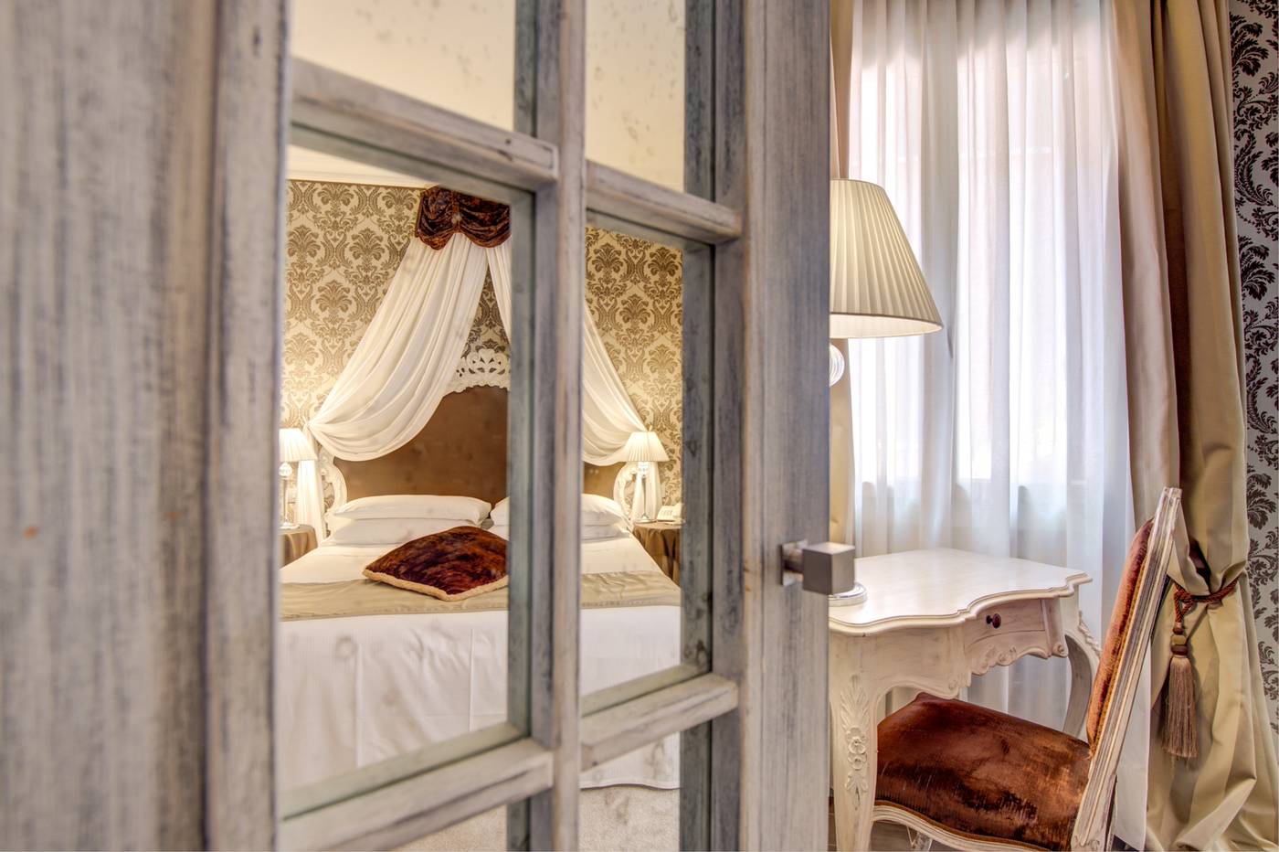 Hotel-Antiche-Figure-Room-45